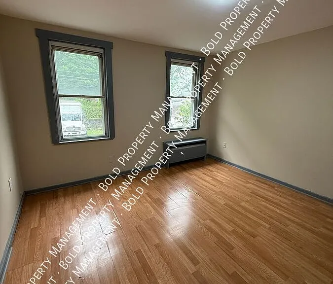 514 E Norwegian St — Photo 4