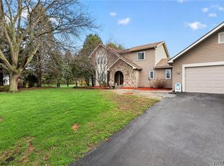142 Yorktown Dr, Webster, NY 14580