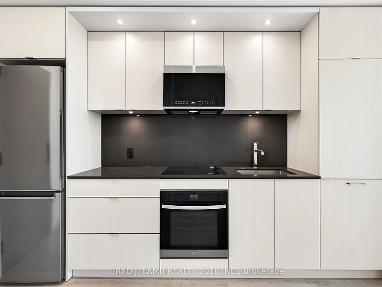 25 Cordova Ave #Penthouse 14 — Photo 6