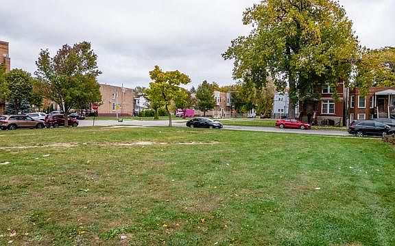 2nd image of 1900 S Christiana Ave