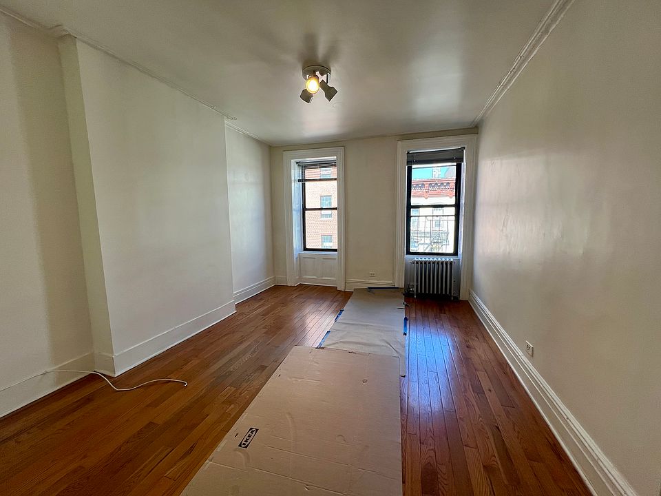 1st image of 446 W 49th St APT 5C