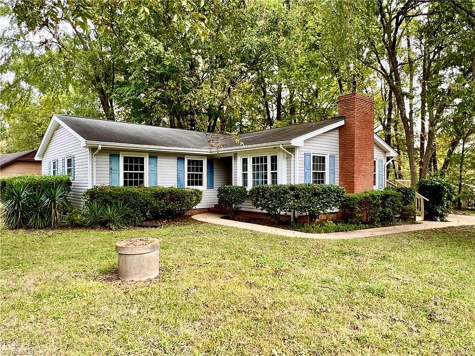 1st image of 2101 Longbrook Dr