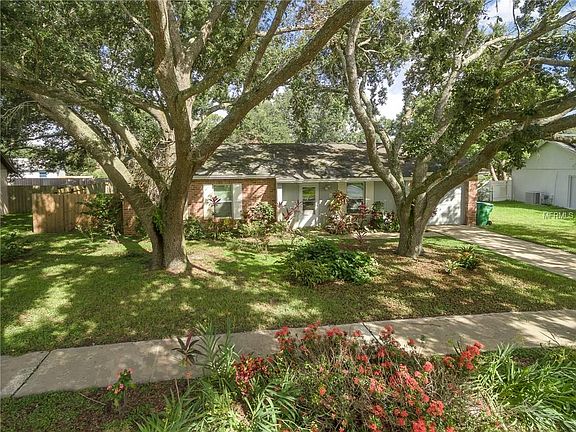 2nd image of 606 Fruitwood Ave