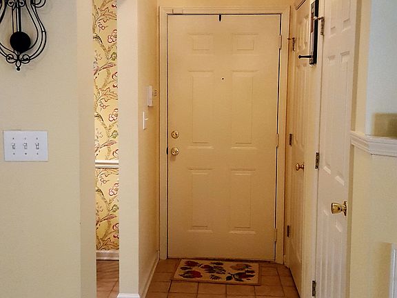 2nd image of 9780 Leyland Dr Unit 5