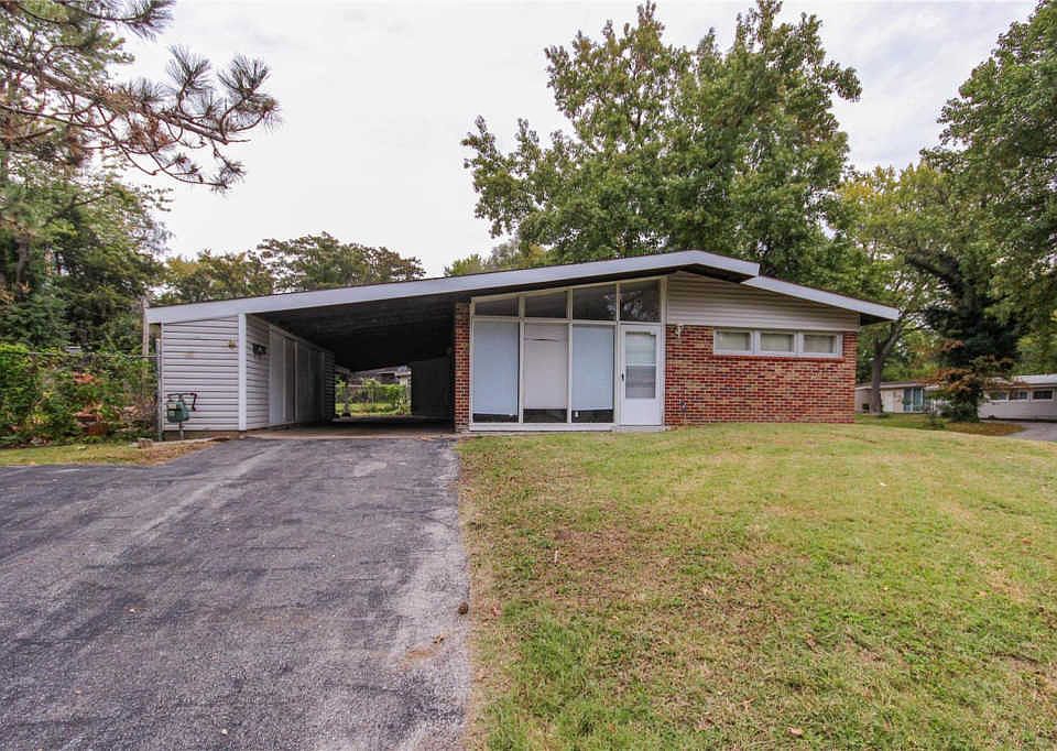 1st image of 8401 Chalons Ct