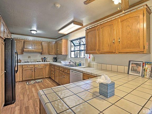 3rd image of 1193 Jobs Peak Dr