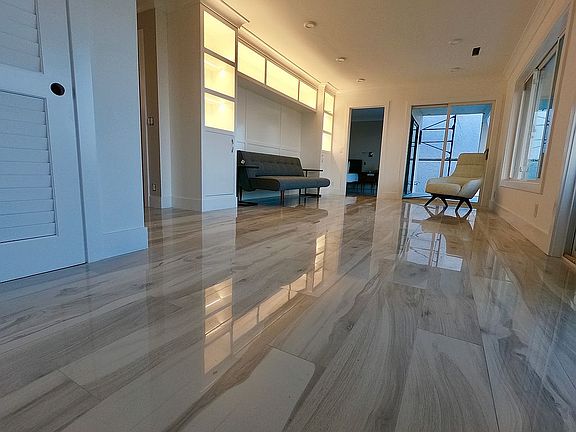 Newly renovated ML living