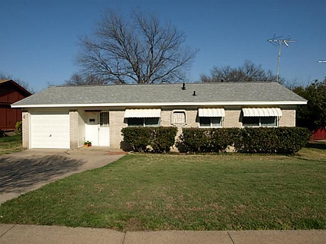 1st image of 2114 Pontiac Dr
