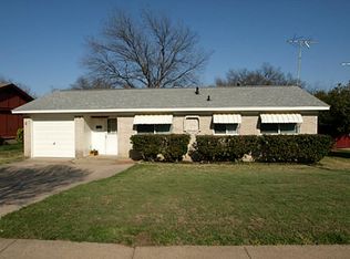 2114 Pontiac Dr, Carrollton, TX 75006