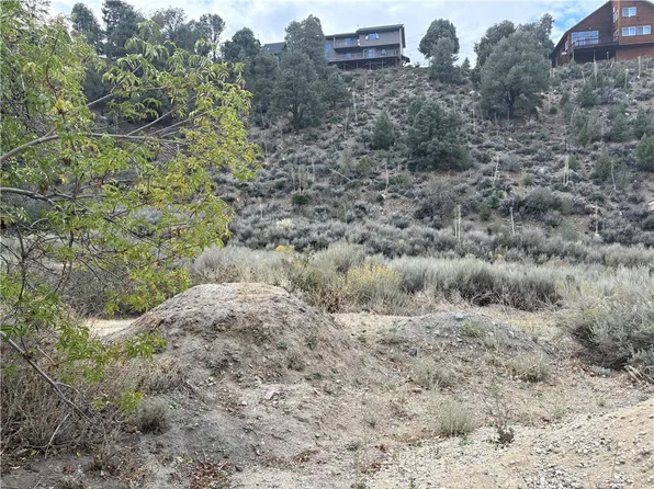 2505 Glacier Dr #137, Pine Mountain Club, CA 93222