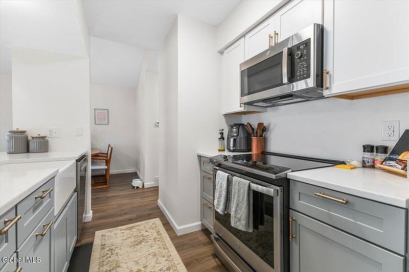 5th image of 216 Monmouth Way