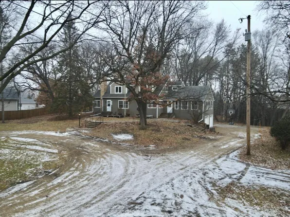 13720 Spring Lake Rd, Minnetonka, MN 55345