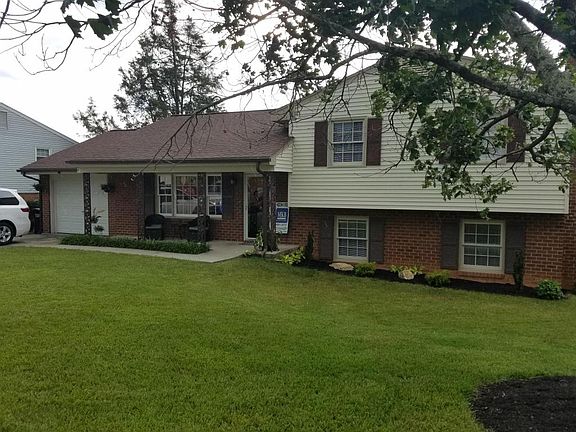 2nd image of 5520 N Lake Dr