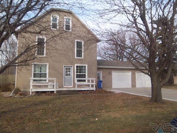 4th image of 321 E Luverne St