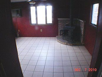 2nd image of 610 Shepard St