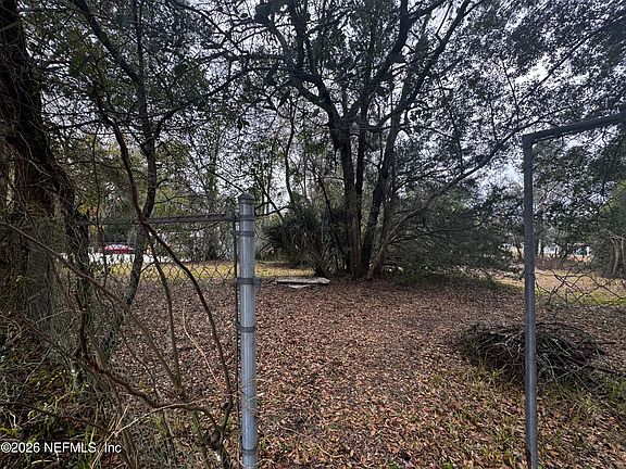 5th image of 2204 FOREST Boulevard