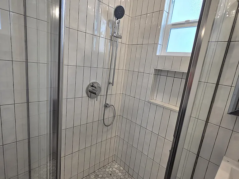 1728 Almond Ave #B — Photo 10