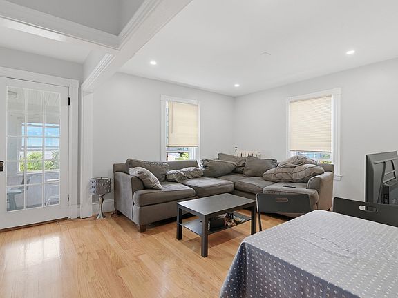 4th image of 9 Vassall St