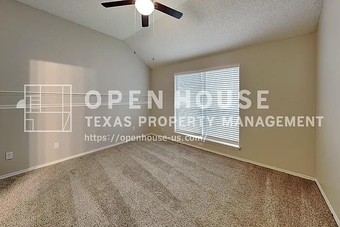 905 Freshwood Ct — Photo 7