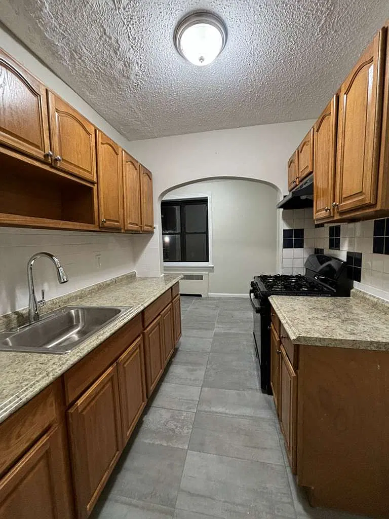 2 bed, 800 sqft, $1,895 — Photo 1