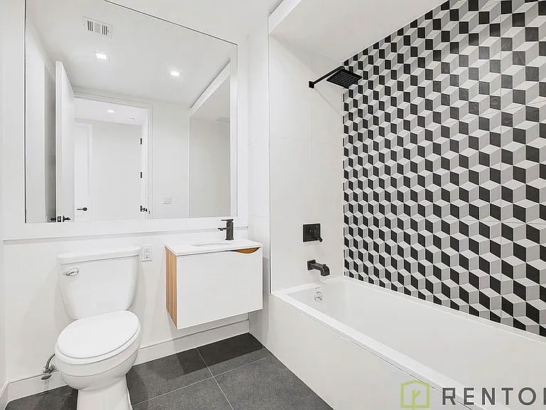 1875 Atlantic Ave #3J — Photo 5