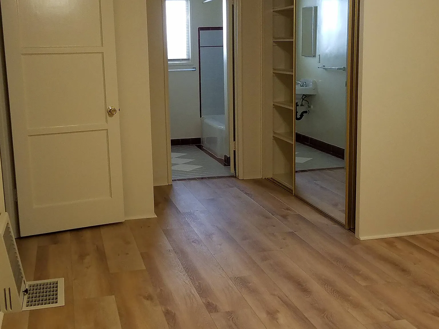 1 bed, 640 sqft, $1,790 — Photo 2