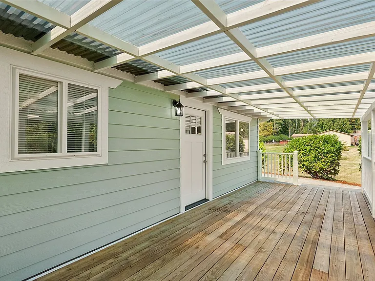 7182 N Van Decar Rd SE — Photo 3