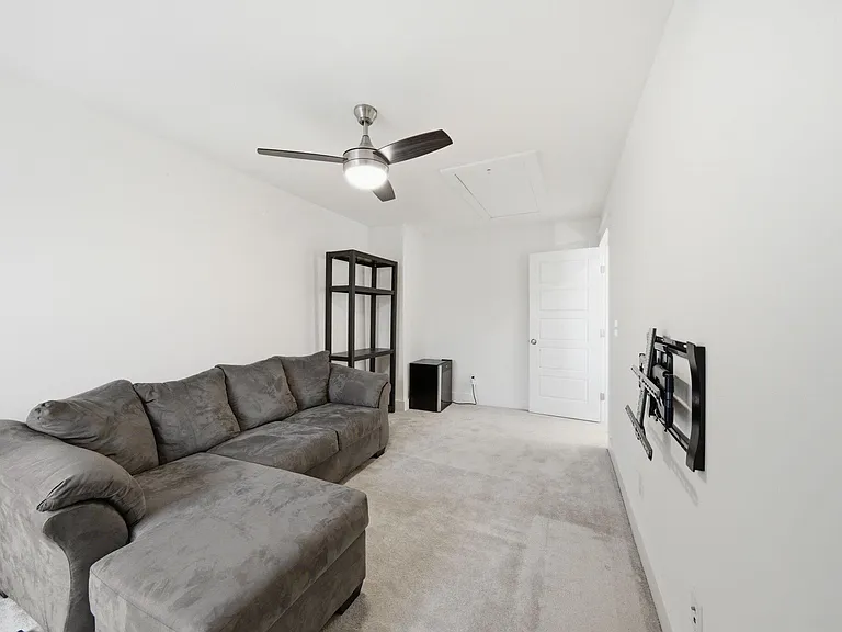 201 Marbella Grove Ct — Photo 32