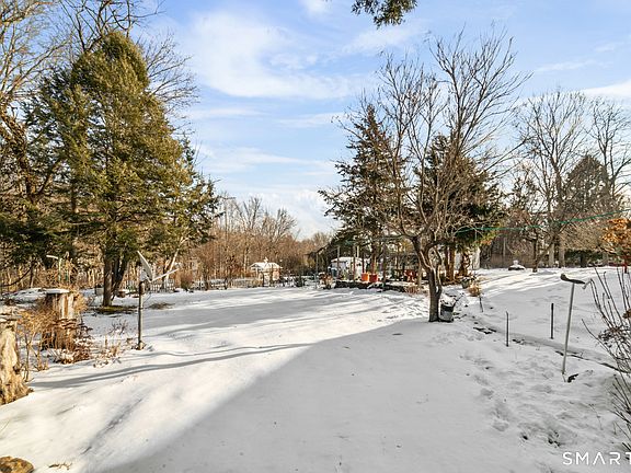 5th image of 24 Bronson Road