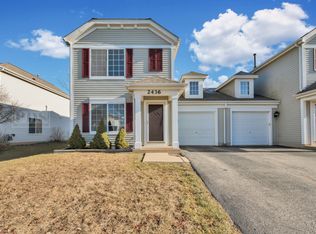 2436 Roxbury Ln, Montgomery, IL 60538