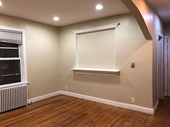 3rd image of 153 Voss Ave