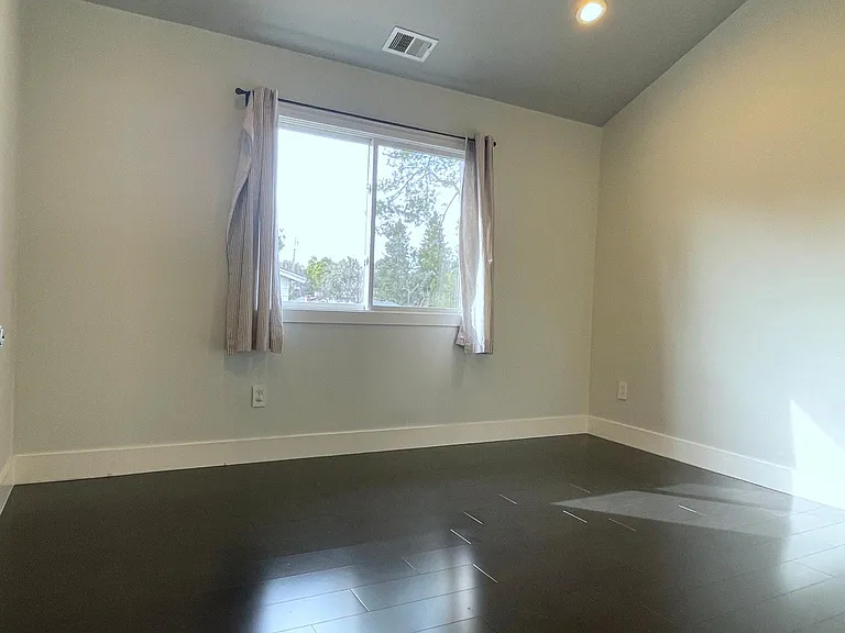 1350 Harker Ave — Photo 11