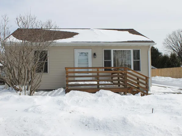 5414 Park Dr, Mountain Iron, MN 55768