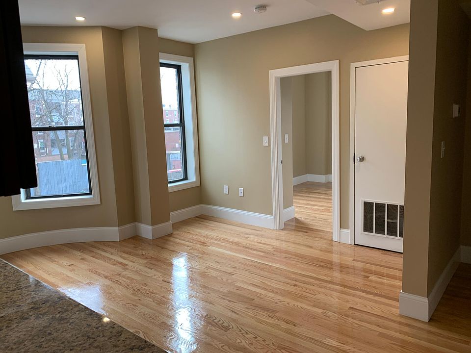 2nd image of 21 Highgate St #5