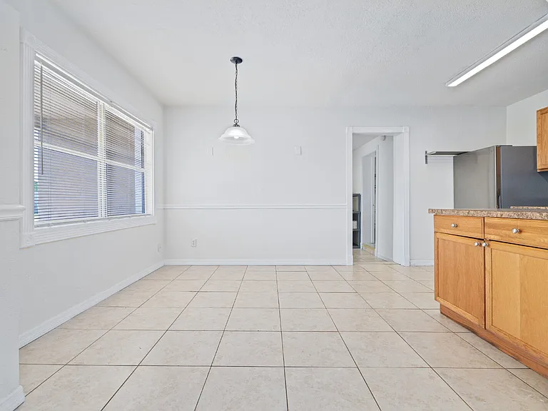 3005 W Kathleen St — Photo 6