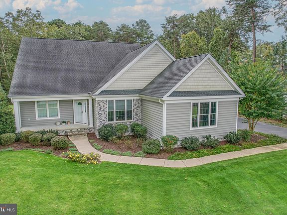 2nd image of 18086 White Oak Dr