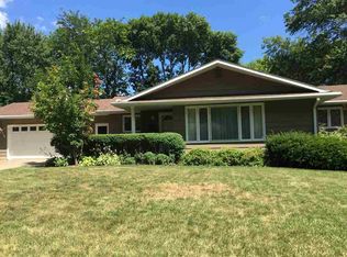 114 Pleasant Dr, La Porte City, IA 50651