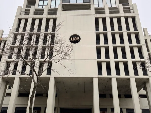 1122 N Clark St APT 1005, Chicago, IL 60610