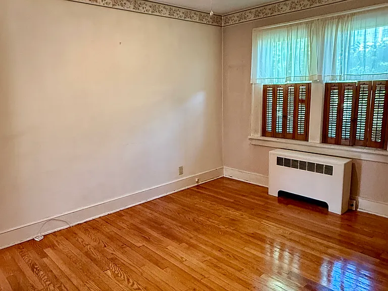 232 Riverside Dr — Photo 22