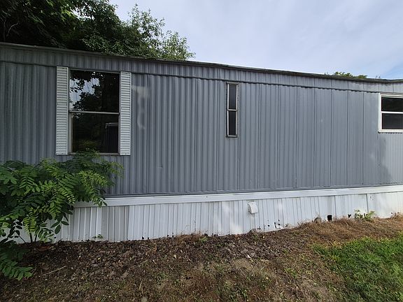 5th image of 411 Kelso Dr Lot 4
