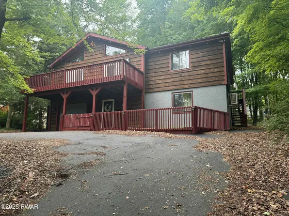 71 Woodhill Ln, Lake Ariel, PA 18436