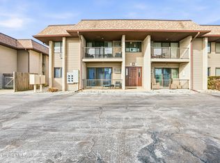 330 Shore Dr APT B-7, Highlands, NJ 07732