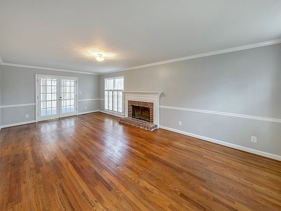 5th image of 1165 Chestnut Hill Cir