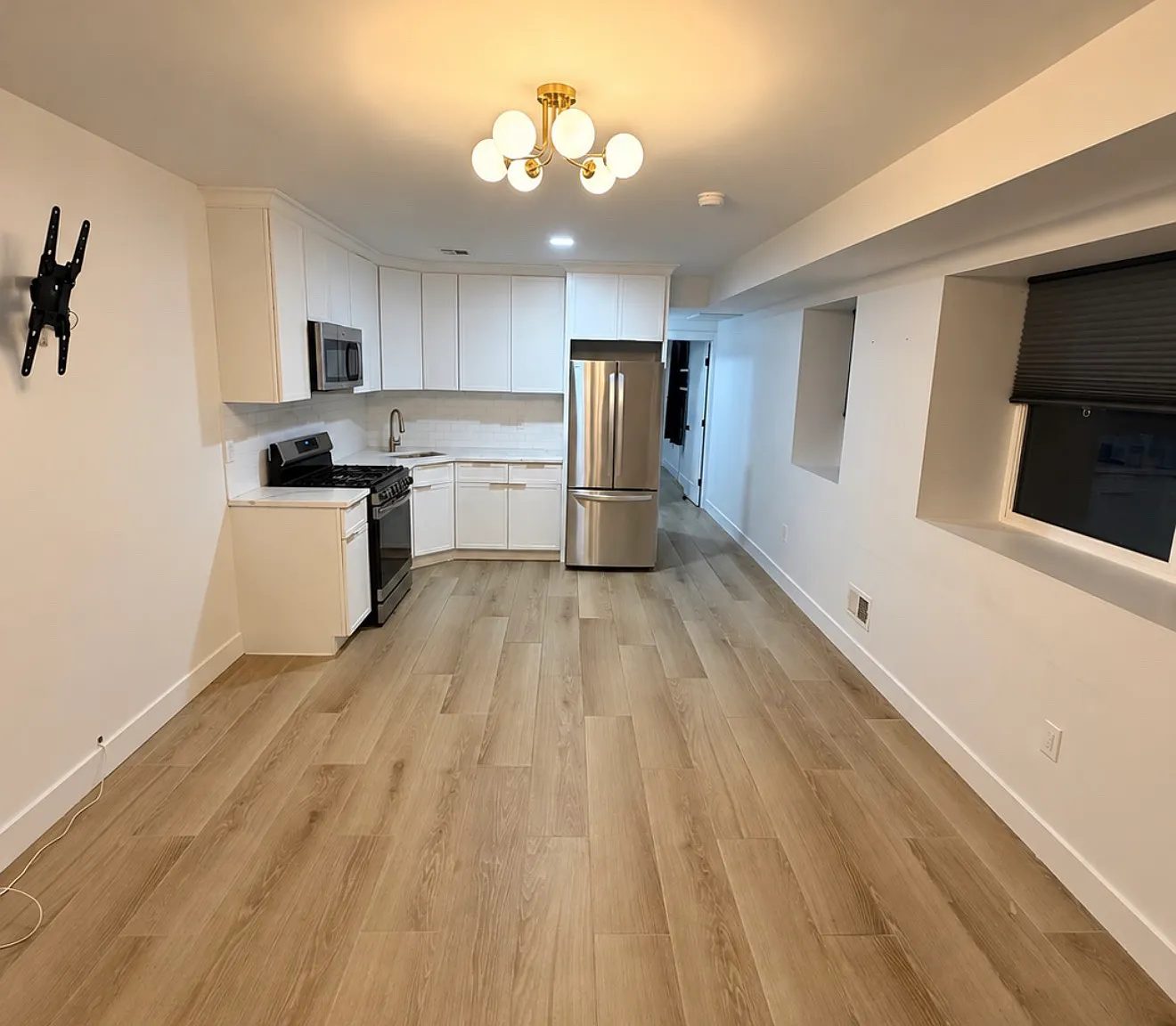 1 bed, 1000 sqft, $1,800 — Photo 4