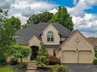 3903 Elizabeth Ct, Whitehall, PA 18052