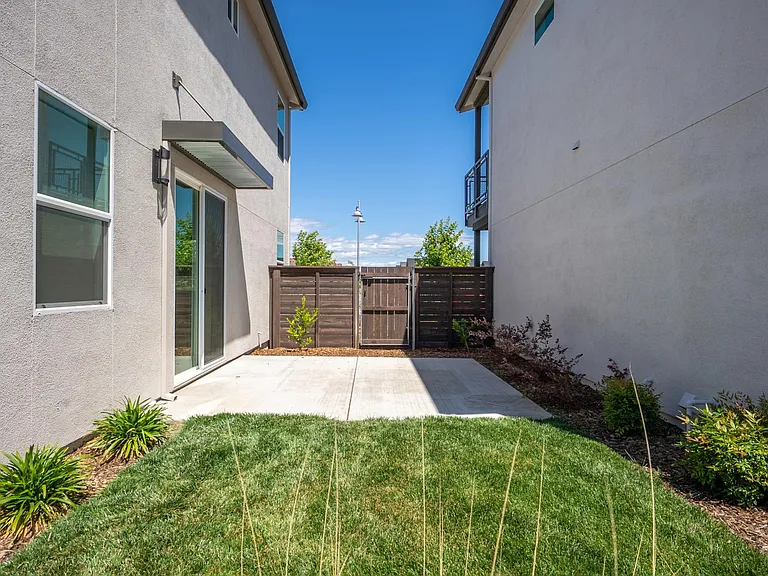 1804 Notre Dame Blvd — Photo 24