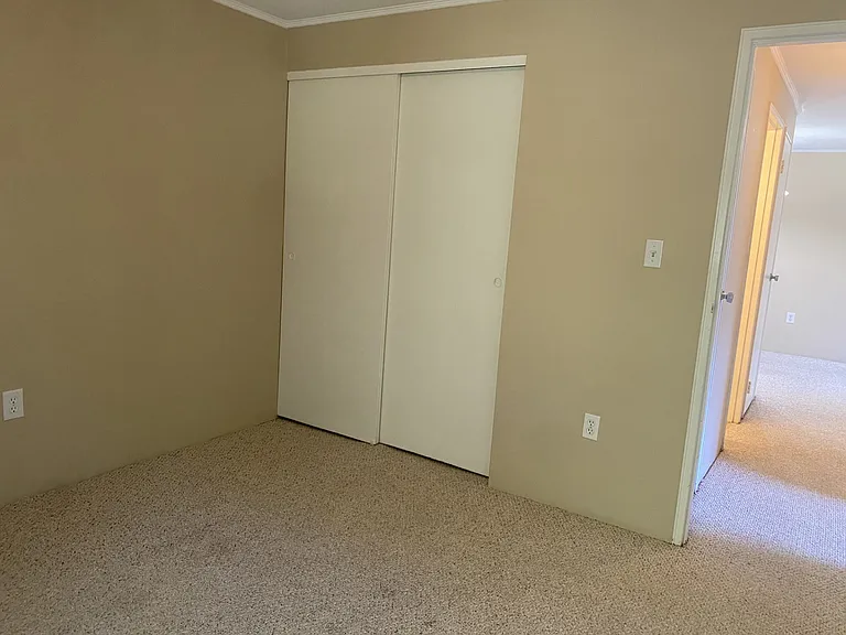 7 Village Rock Ln #5 — Photo 13
