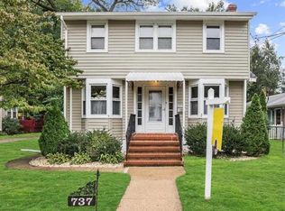 737 Chestnut St, Delanco, NJ 08075