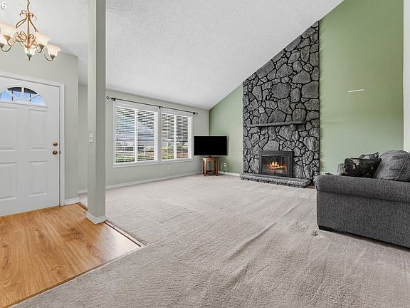 4th image of 276 SW 11th Ave
