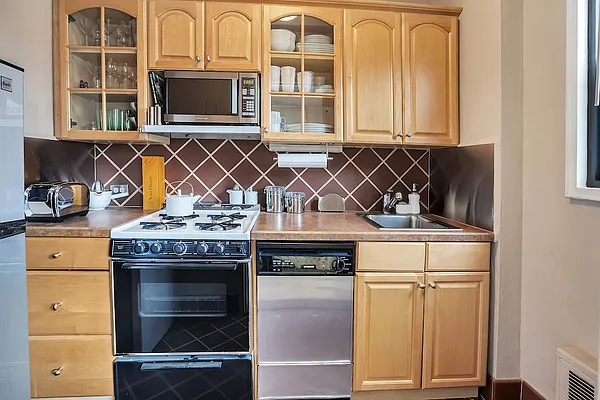 Sold by Compass | media 6